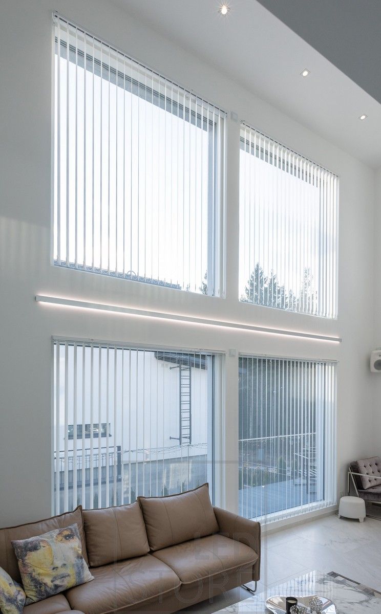 In addition to indirect lighting, ceiling pots.